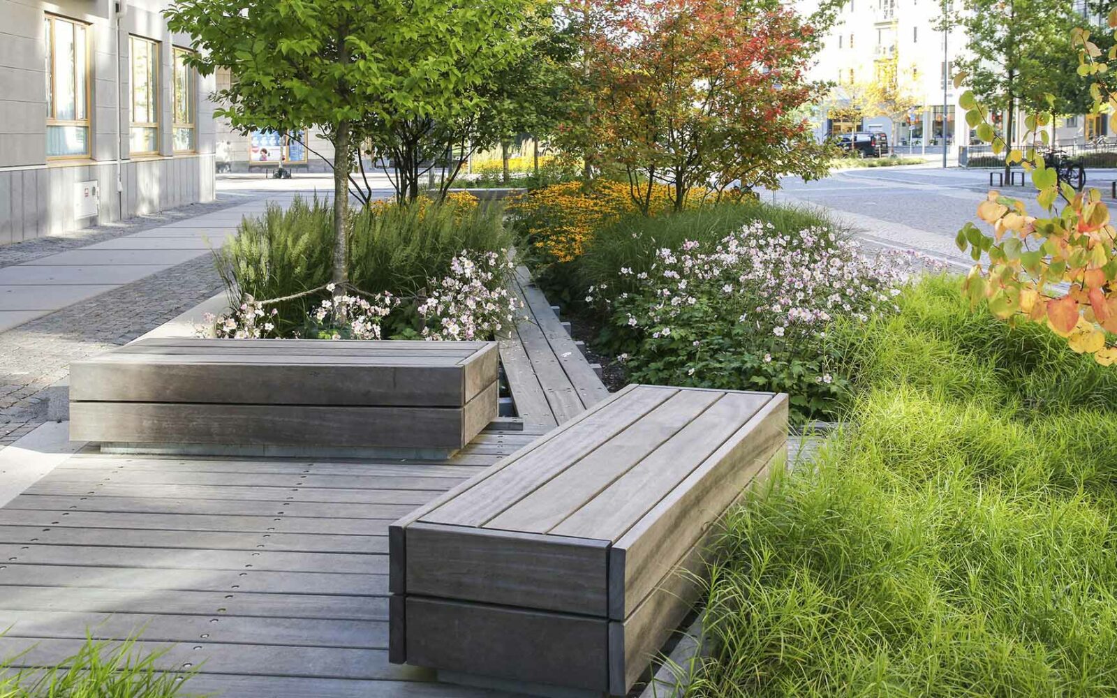 Jaktgatan och Lövängsgatan, Norra Djurgårdsstaden, Stockholm. Vinnare av Landskapsarkitekturpriset 2019. Arkitekt: AJ Landskap. Foto: Lennart Johansson.