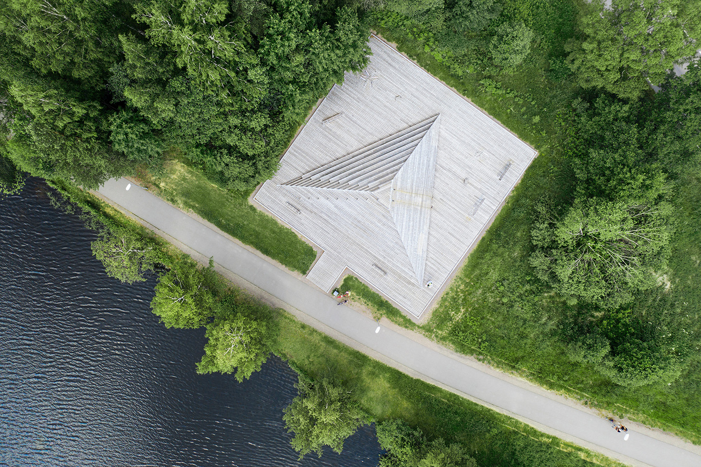 Tetraedern, Liljewall. Foto: Joacim Winqvist. Tetraedern, Liljewall. Foto: Joacim Winqvist.