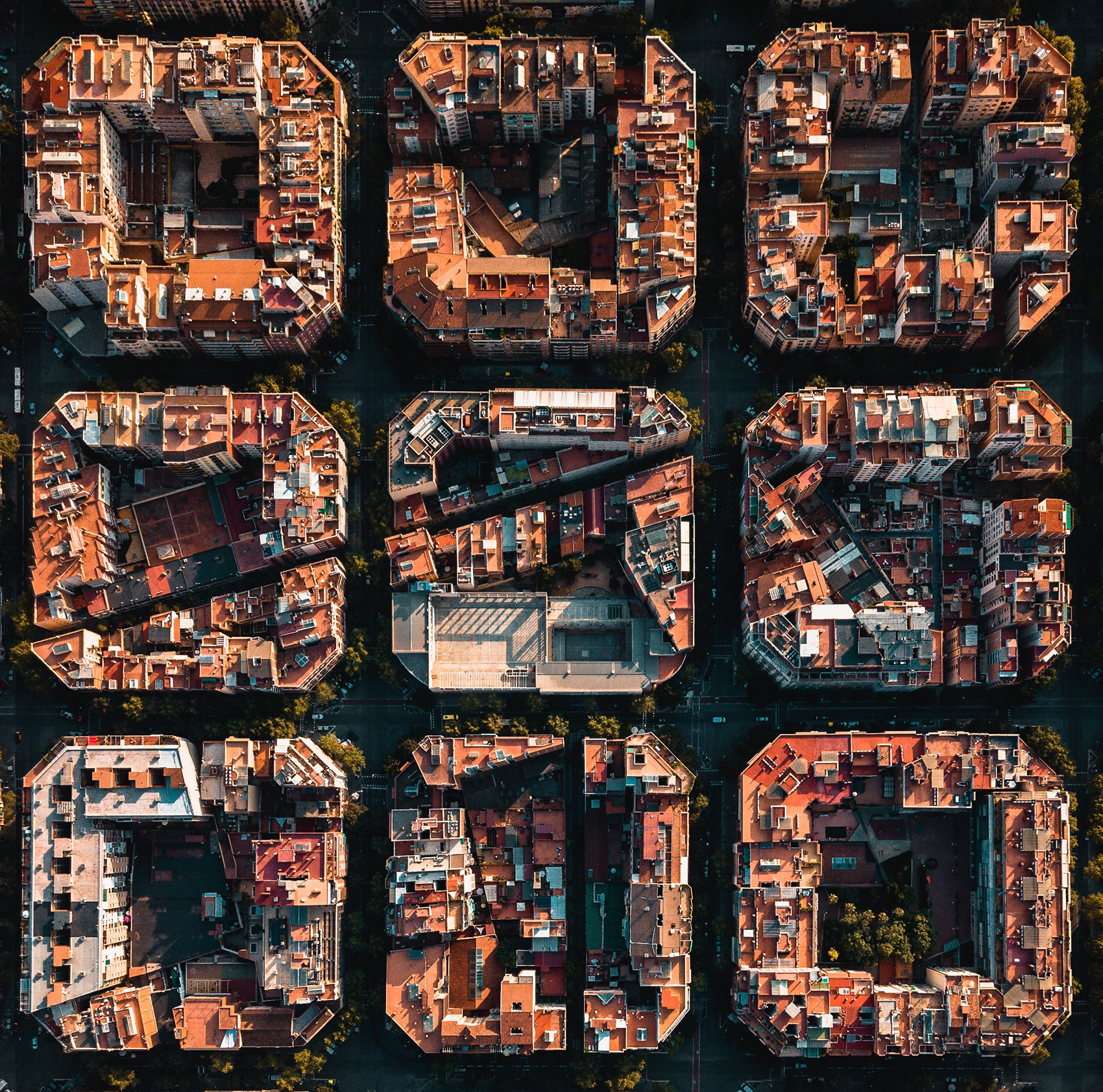 Barcelonas superblocks skapas av nio kvarter där gator mellan kvarteren stängs för trafiken. Foto: Nick Wehrli/Pexels