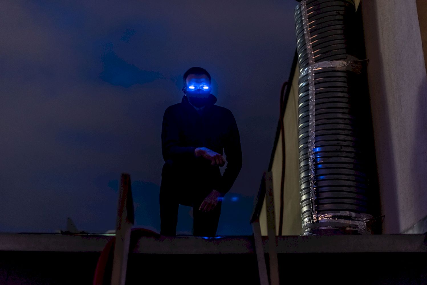 LED Glowing eyes (Blue, Red, White, Green ,Yellow ,Pink , Orange), Headpiece, Cosplay Glowing eyes, Super Hero Eyes.(Free shipping)