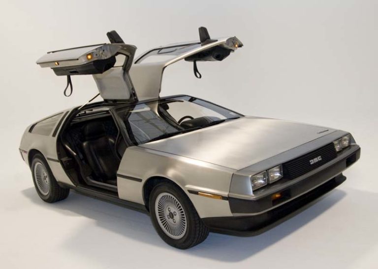 DeLorean genstarter produktionen af DMC-12