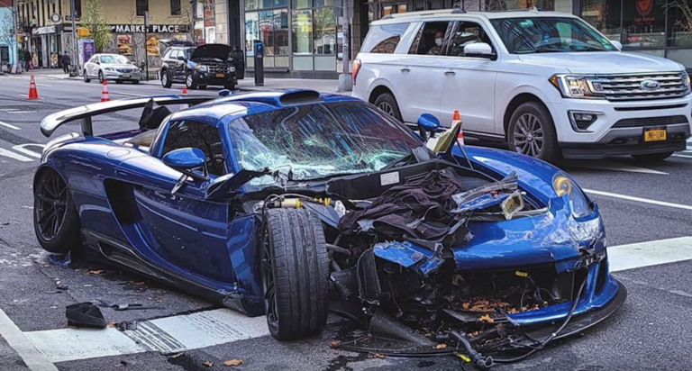 Rigmand smadrer sin Porsche Carrera GT – flugtforsøg blev filmet