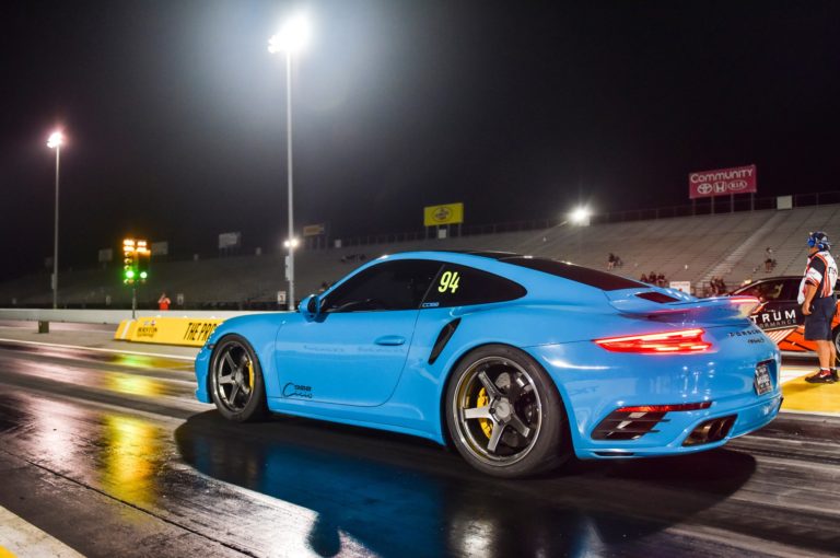 Brutal Porsche 911 kører fra 0-100 km/t på 2,2 sekunder