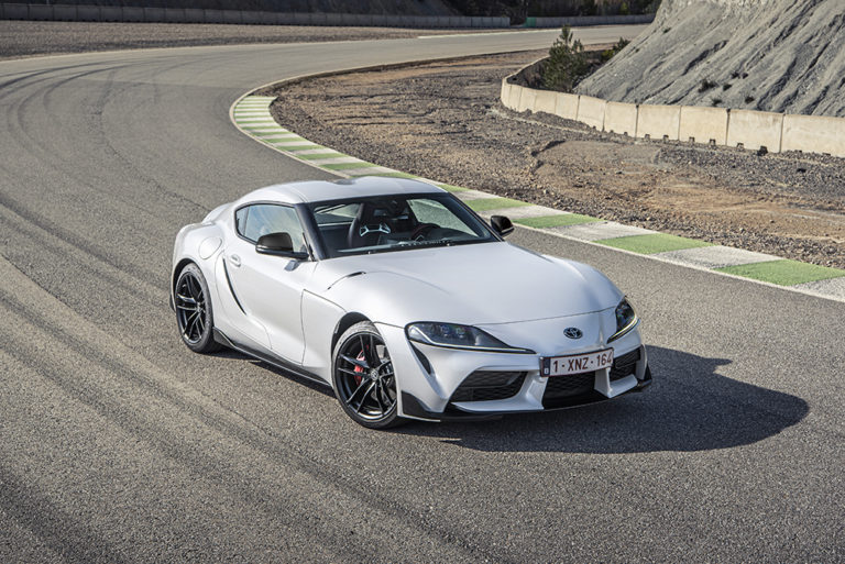 Toyota klar med danske priser på firecylindret Supra