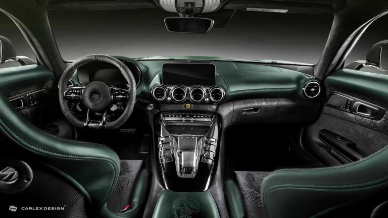 Ikke for sarte sjæle: Tuner fylder AMG GT-R med flyvende kranier