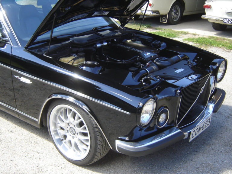 I denne Volvo 162 ligger V8’eren fra BMW E39 M5