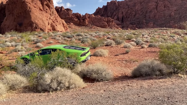 Vildt! Youtuber finder Lamborghini forladt i ørknen