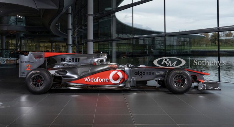 Lewis Hamiltons bil til salg