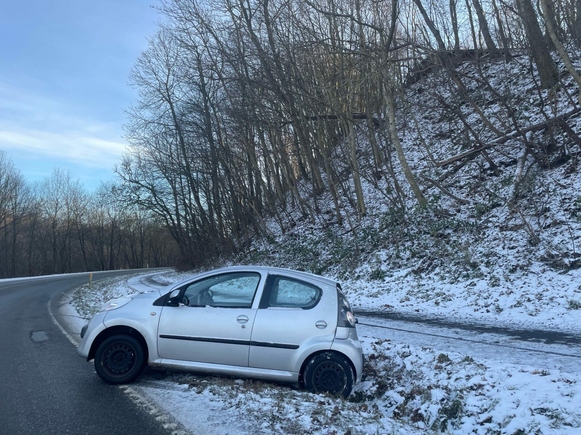 Saltspreder-chauffør kalder bilister for 'idioter'