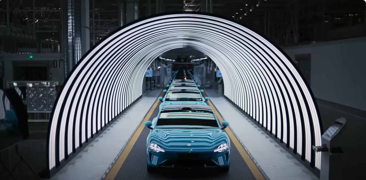 Nyt bilmærke hævder at kunne bygge en bil hvert 76. sekund