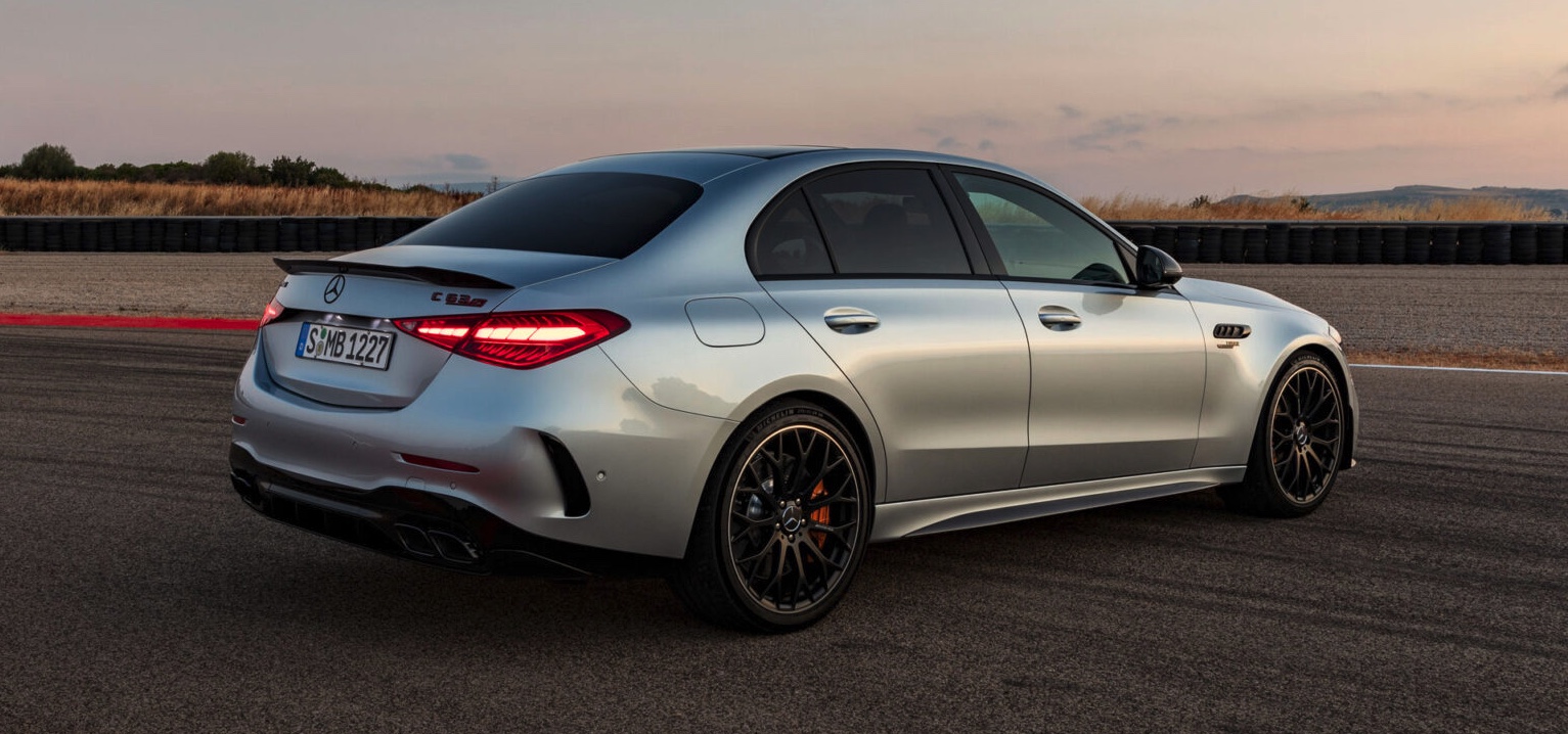 Ingen gider 4-cylindret C63 AMG - ny Mercedes får V8