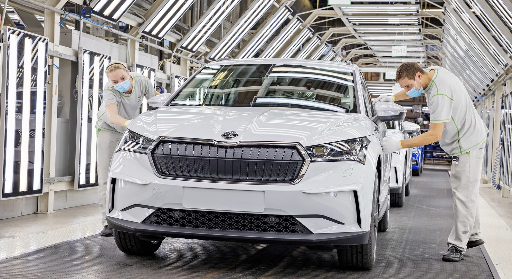 Nye biler er blevet alt for tunge, advarer tyskere