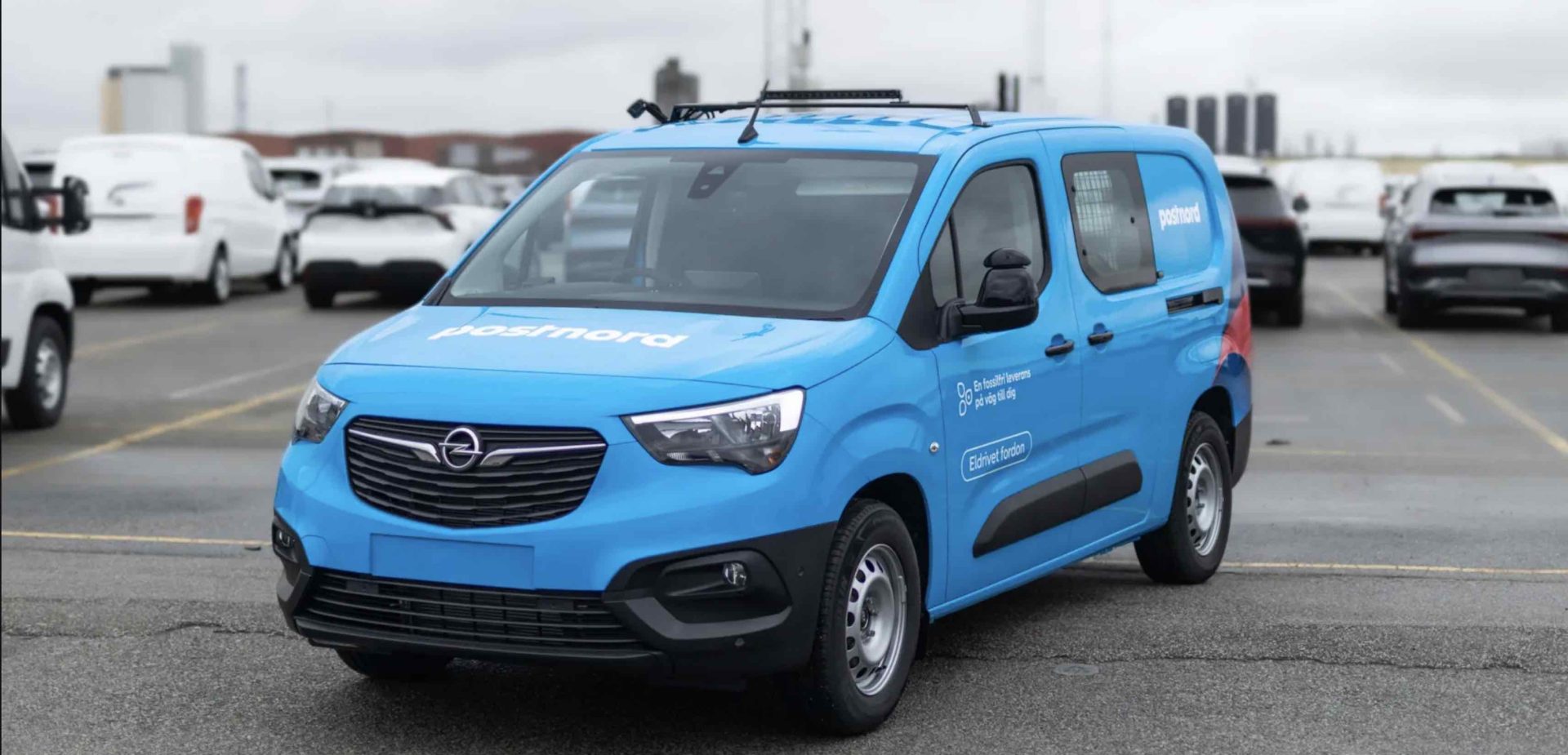 Postnords elbiler kører langt nok - begrænses til 90 km/t