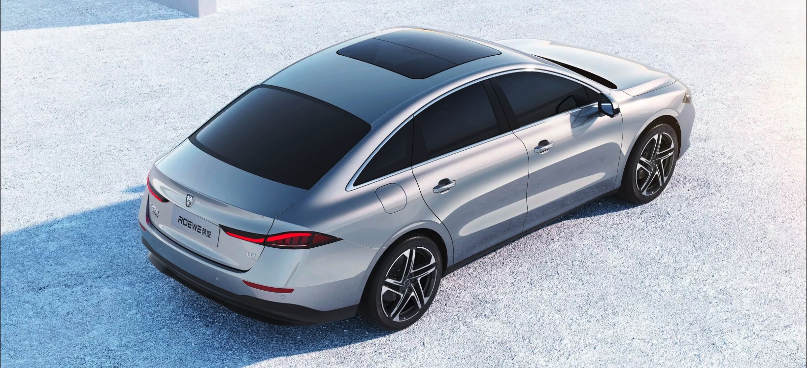 Plugin-hybrid i verdensrekord – kører 2.208 km på én tank