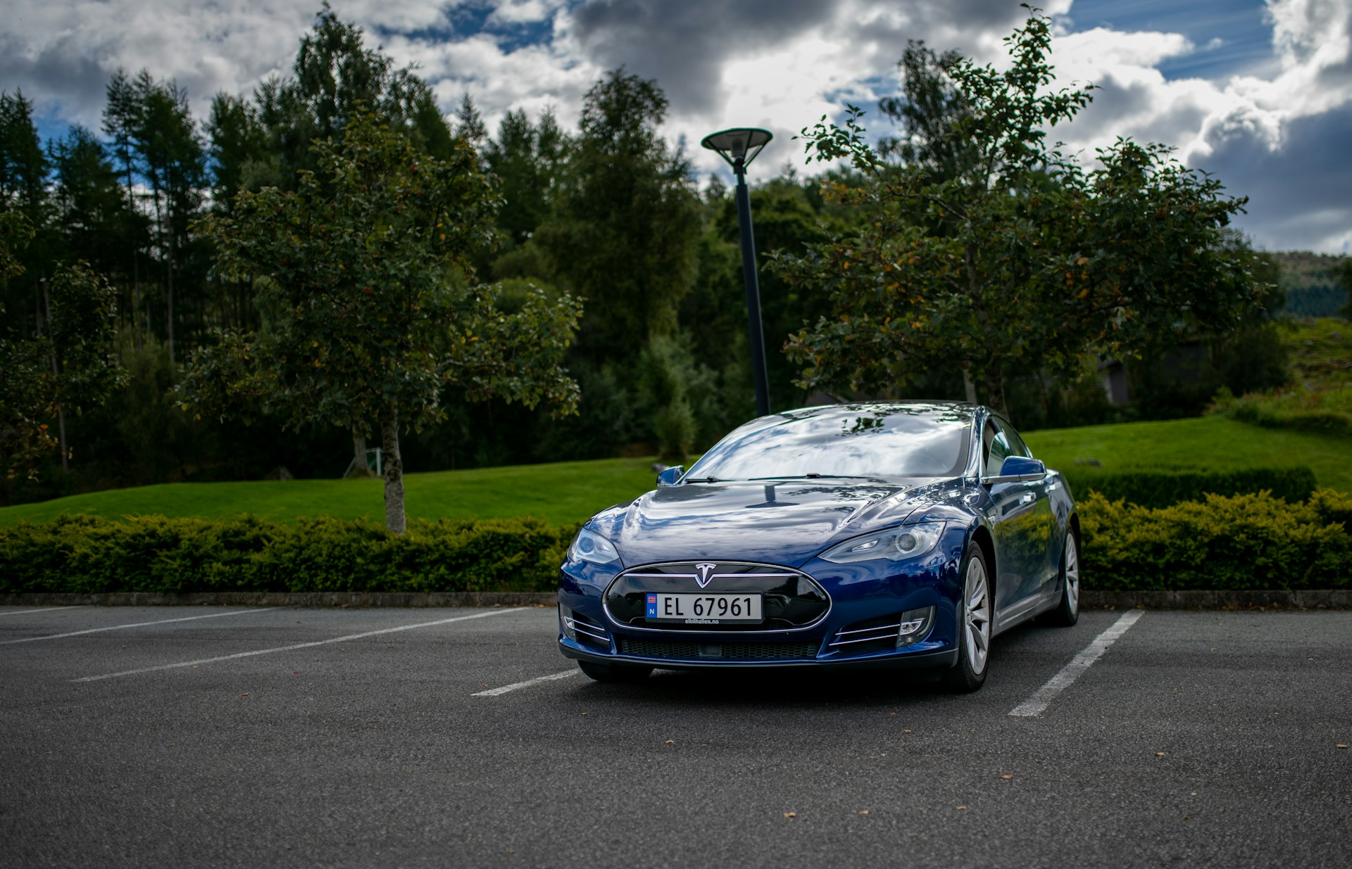 Norge vil gøre det dyrere at eje en elbil