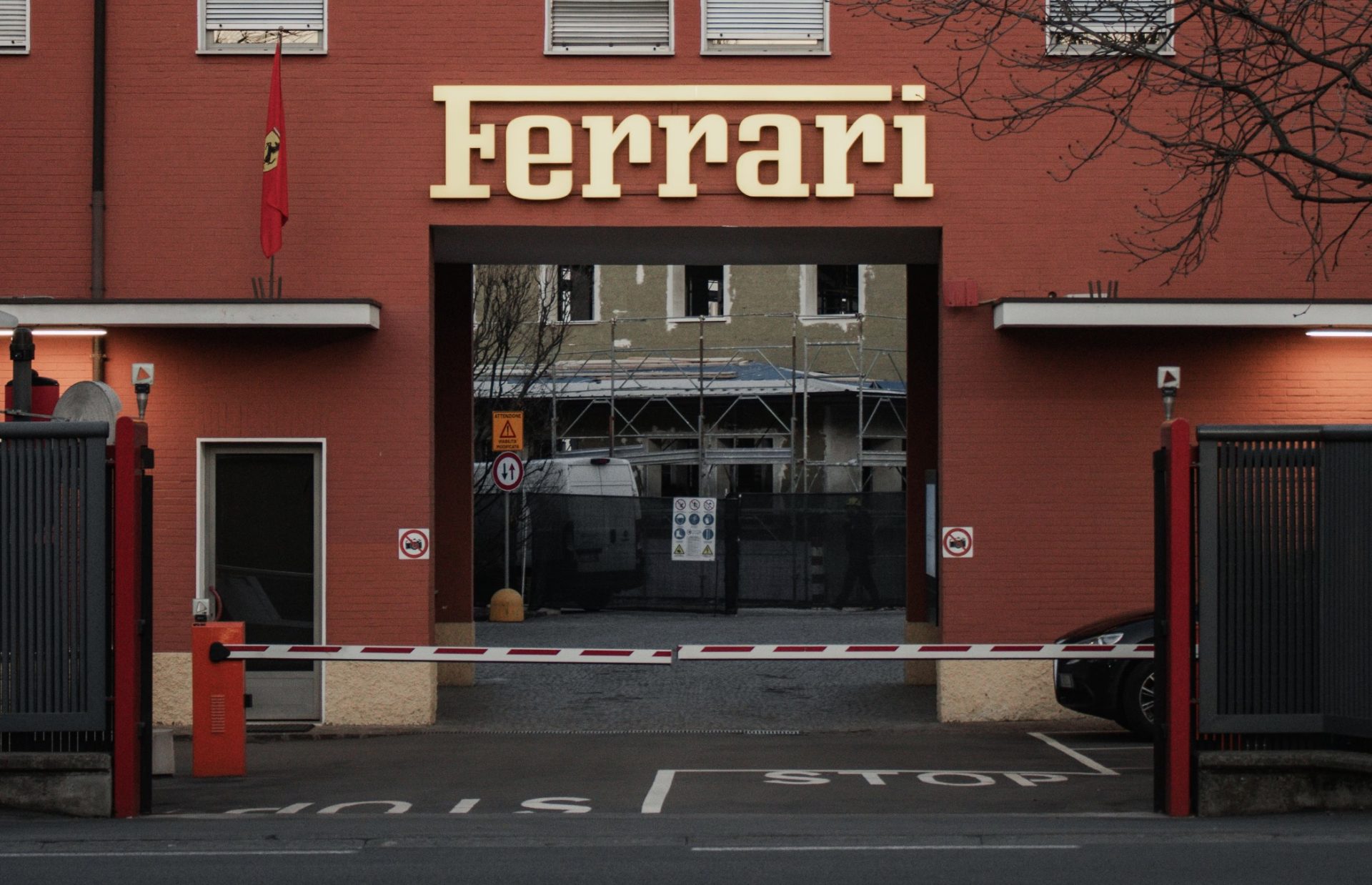 Ferrari udbetaler gigantisk bonus til 5.000 ansatte