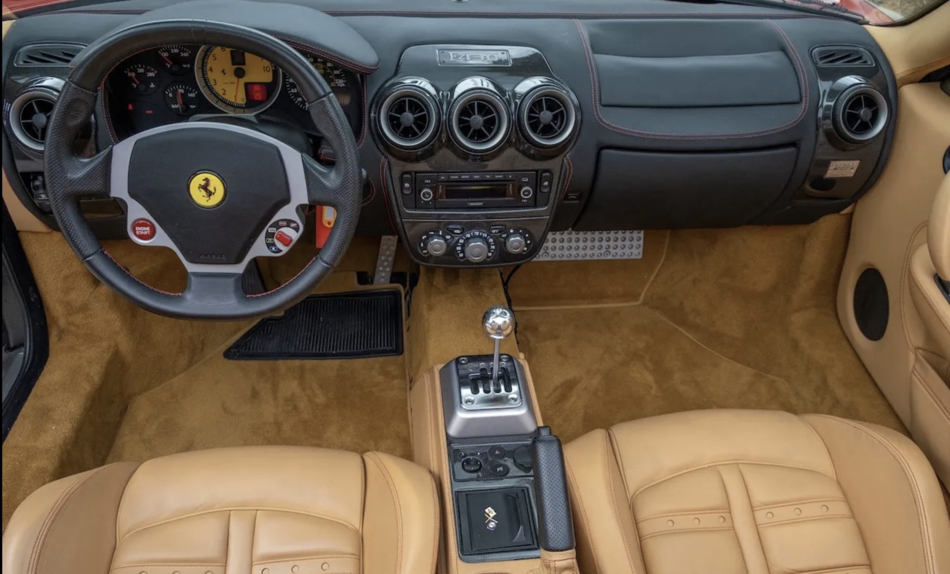 Fortyder Ferrari efter 13 år? Manuelt gear får comeback