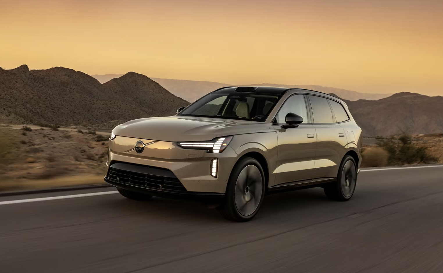 Volvo EX90 kåret som verdens bedste luksusbil