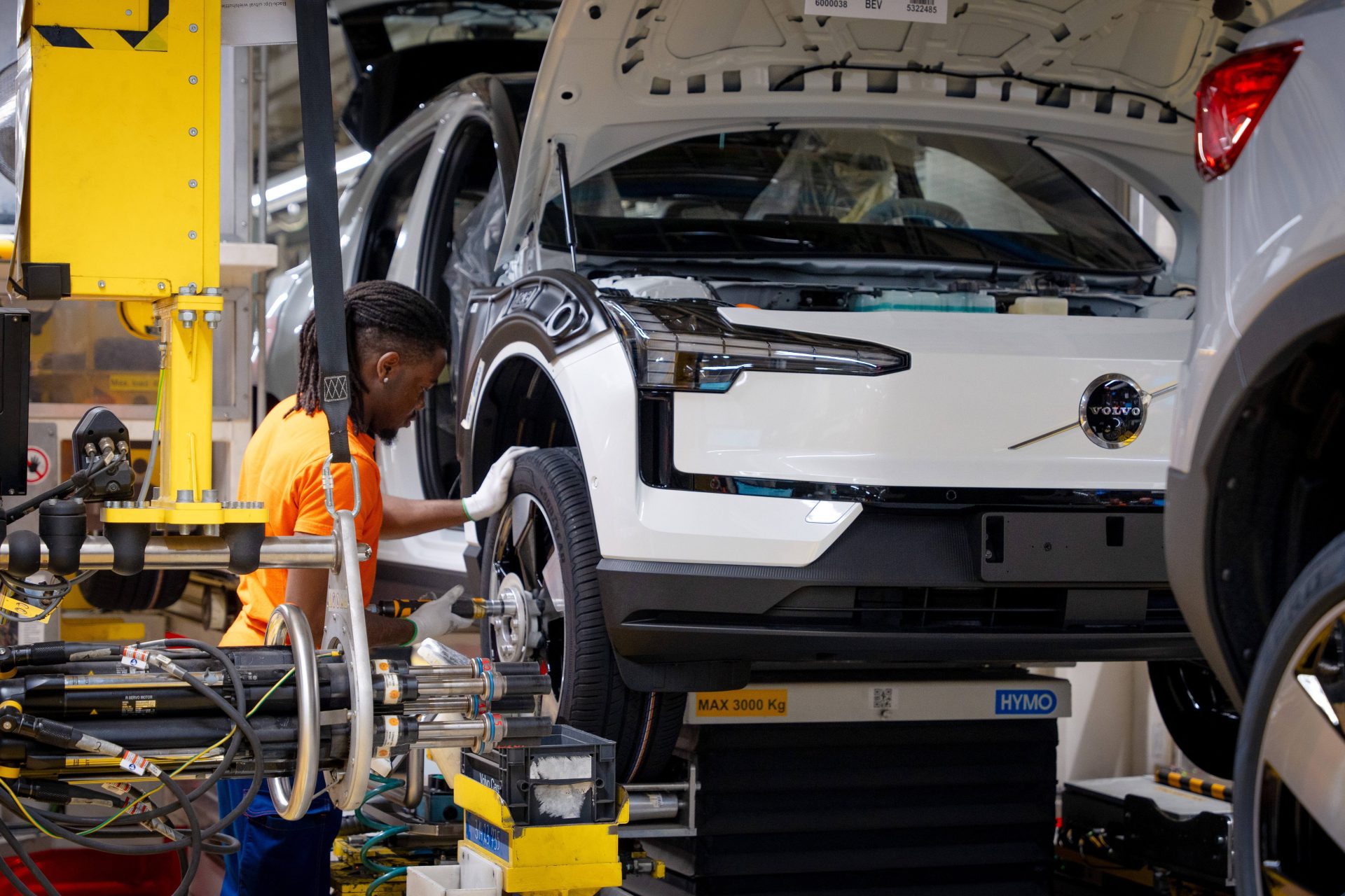 Volvos salg af elbiler styrtdykker: 27 procent er væk