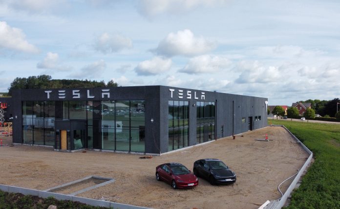 Tesla udvider i Danmark - bygger 3.000 nye kvadratmeter