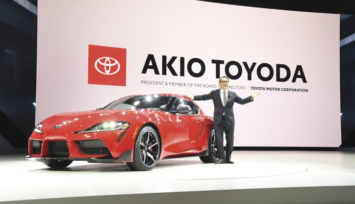 Toyota-chef: En elbil er mere beskidt end 3 hybrider