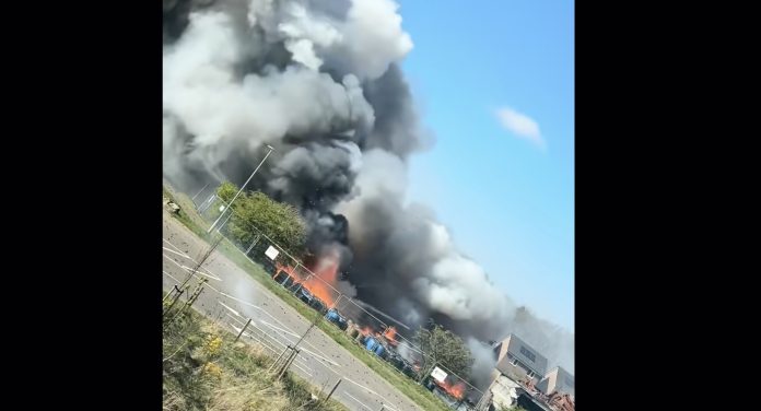 Fabrik eksploderer igen - genanvender batterier fra elbiler