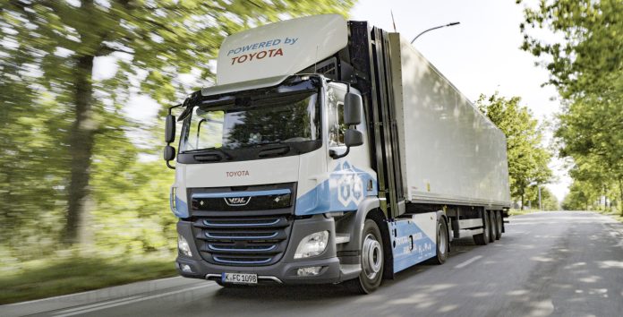 Toyota kører nu med brintdrevne lastbiler i Europa
