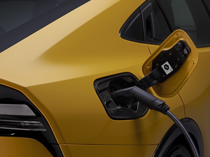 Toyota skifter mening: Elektrisk rækkevidde er for dyrt