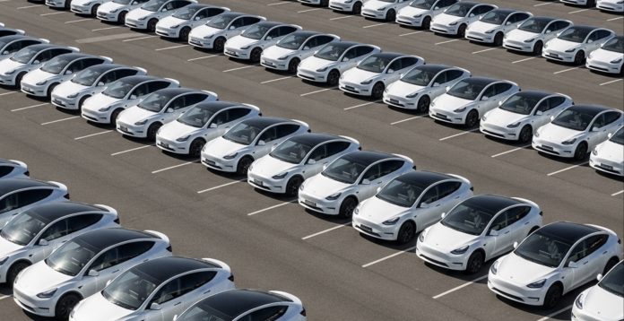 Tesla har biler for 10 milliarder kroner på lager