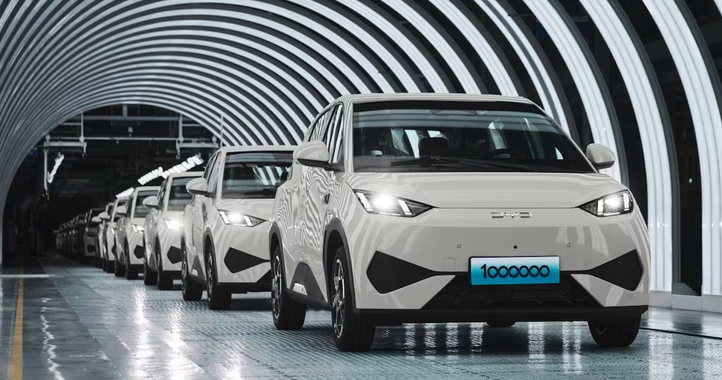 BYD i modvind: Dropper kæmpe elbil-fabrik