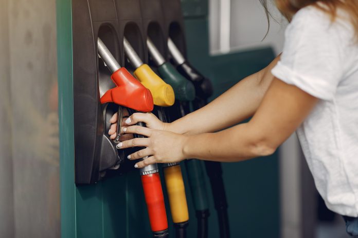 Elbiler får benzin og diesel til at kollapse