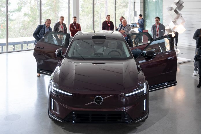 Volvo taber 11 milliarder kroner på to nye elbiler