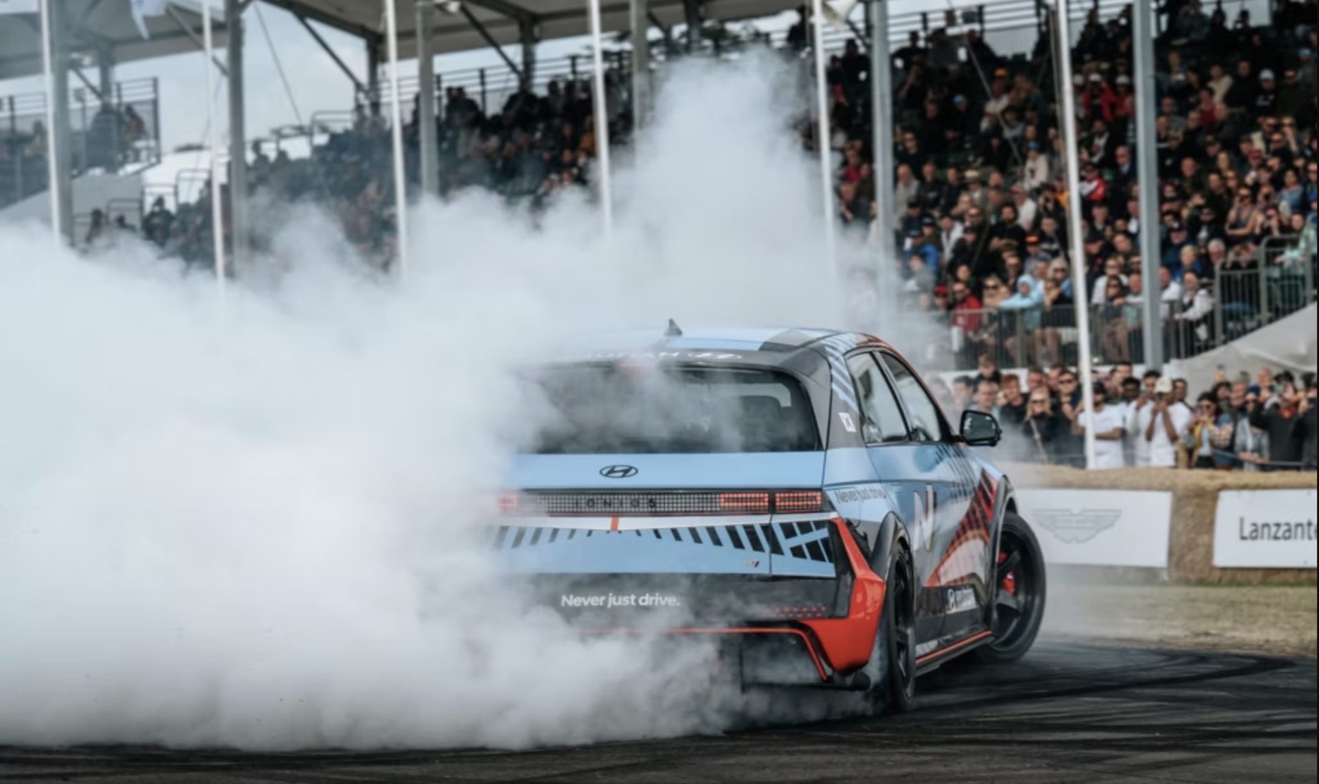 Forskere: Elbiler har bedst af at få tæv