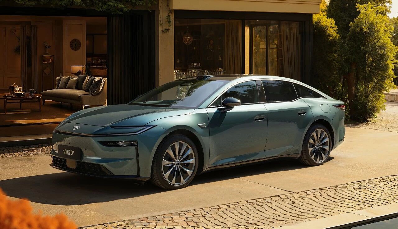 Toyota satser på kinesiske tech-giganter: Her er den nyeste Kina-model