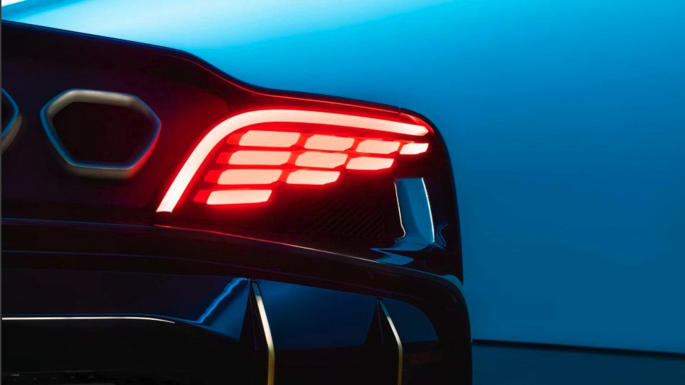 Nyt bilmærke vil bygge 'verdens første AI-superbil'