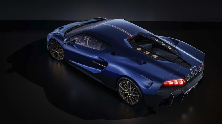 Verdens første superbil lavet af AI får 1.100 heste Verdens første superbil lavet af AI får 1.100 heste