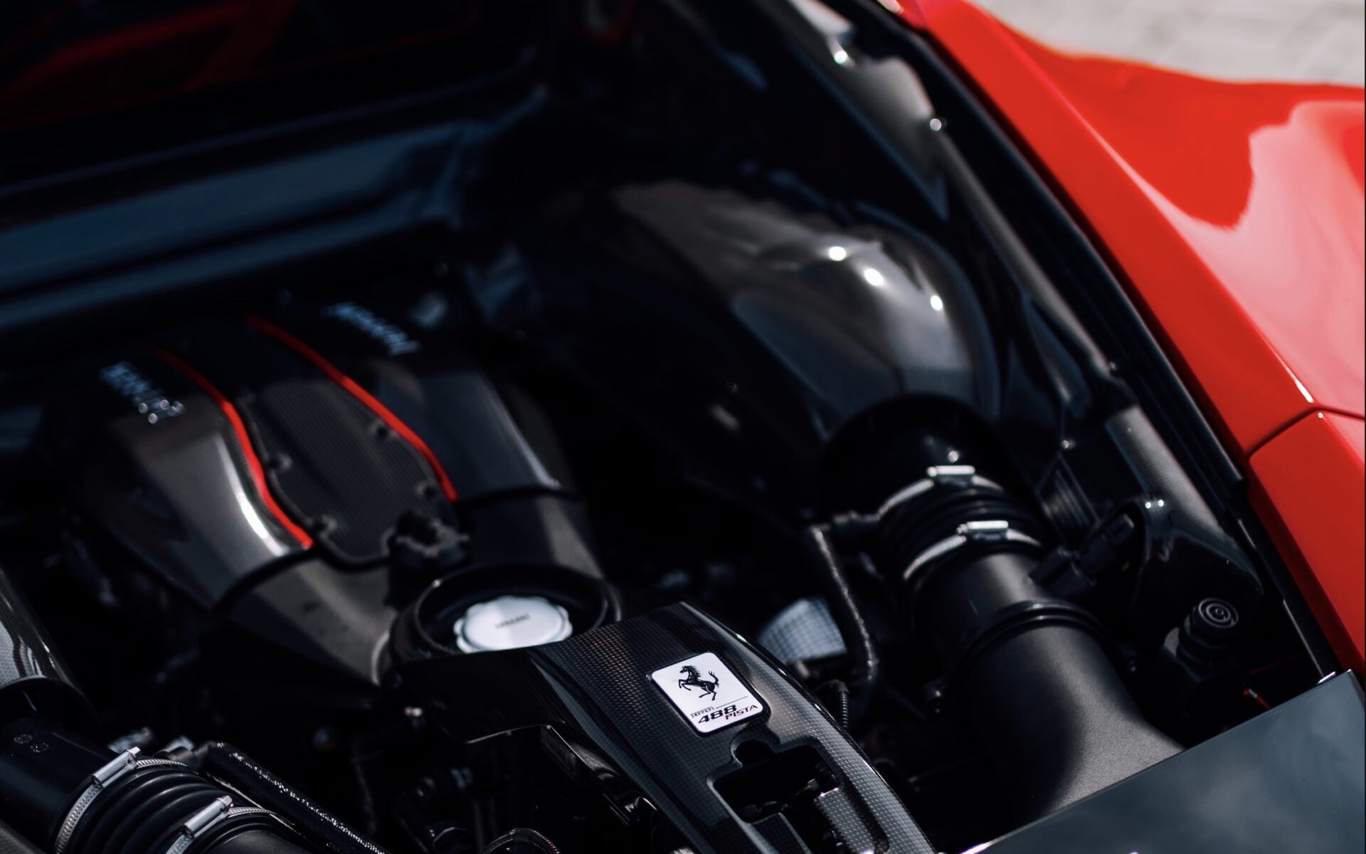 Ferrari: V6-, V8- og V12-motoren forsvinder aldrig