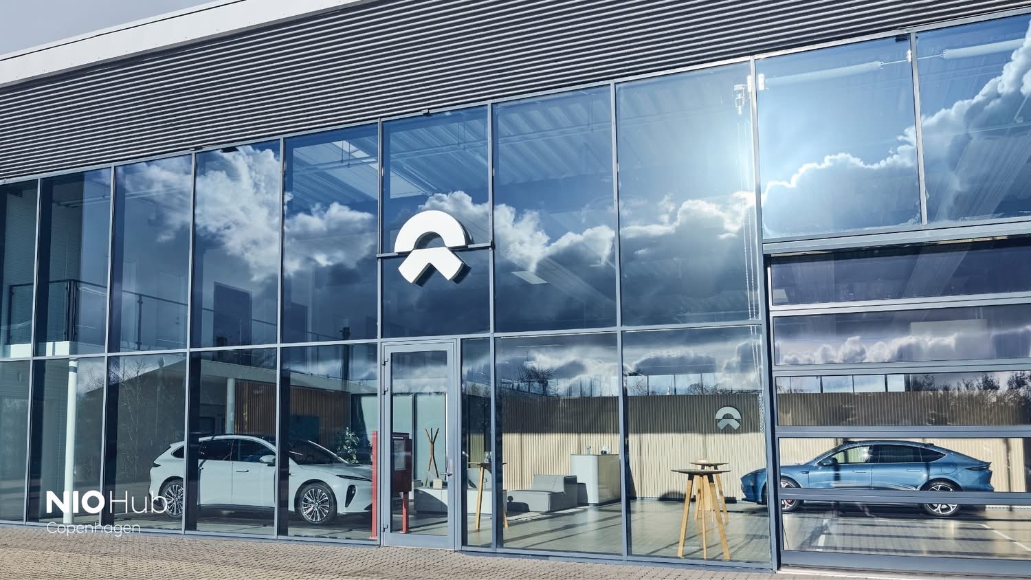 Floppede i Danmark - nu åbner Nio nyt showroom i København