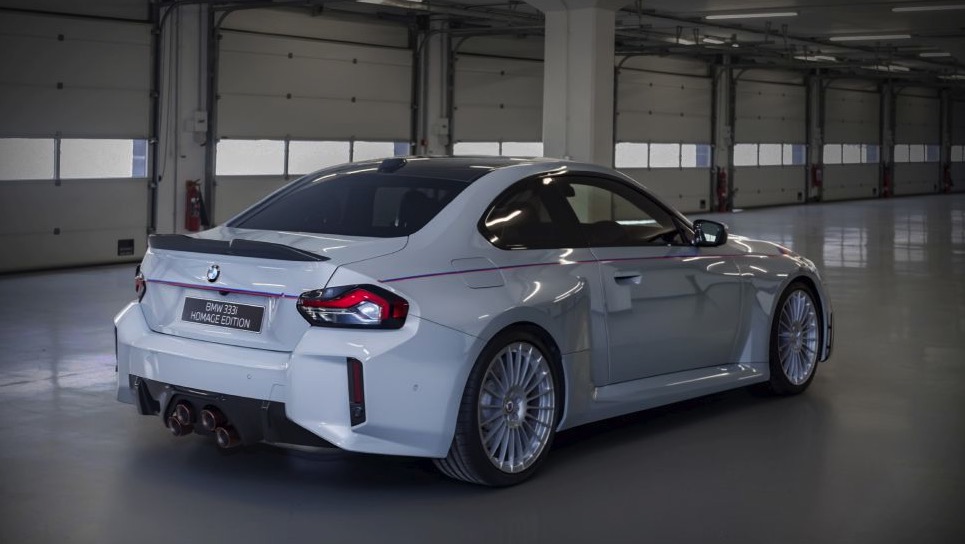 BMW frigiver ny bil for at hylde særlig E30 BMW frigiver ny bil for at hylde særlig E30