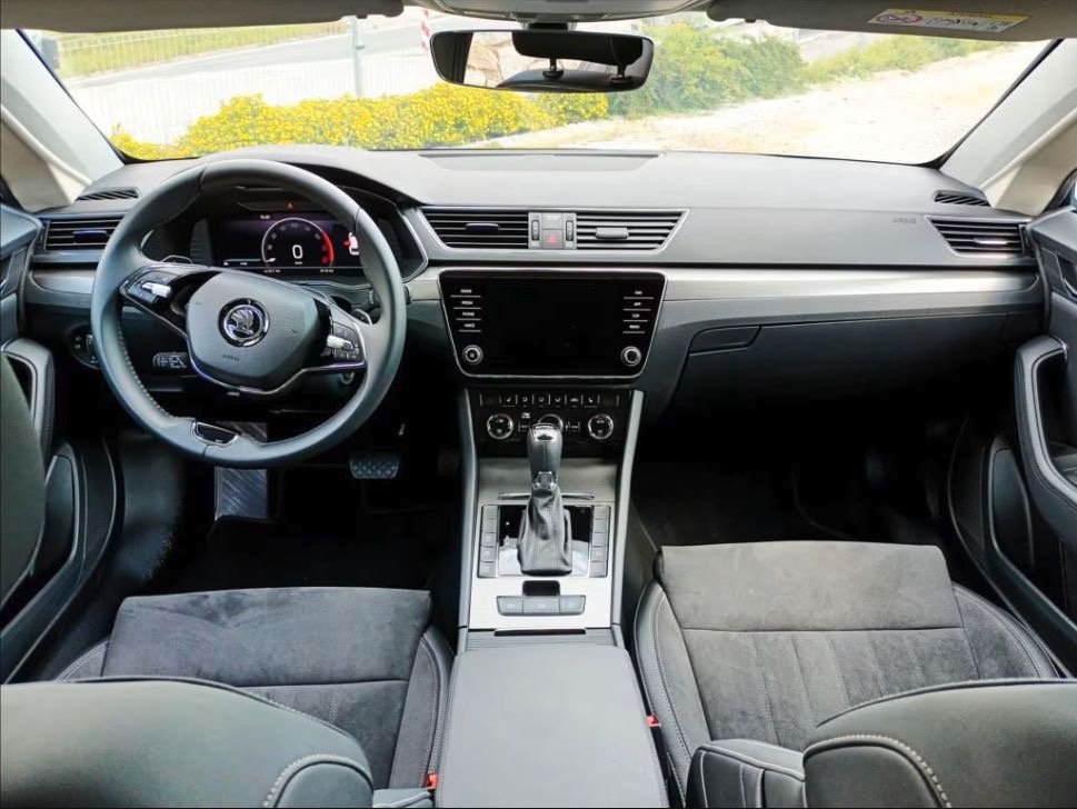 Forruden vejer 100 kilo - brugt Skoda koster 1,6 millioner