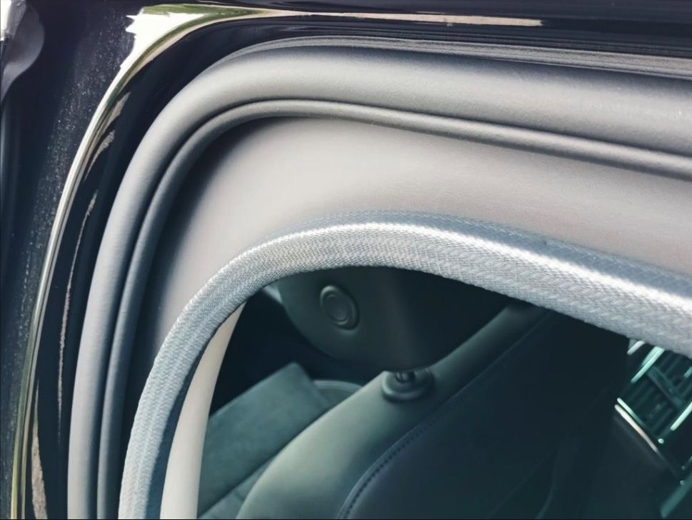 Forruden vejer 100 kilo - brugt Skoda koster 1,6 millioner