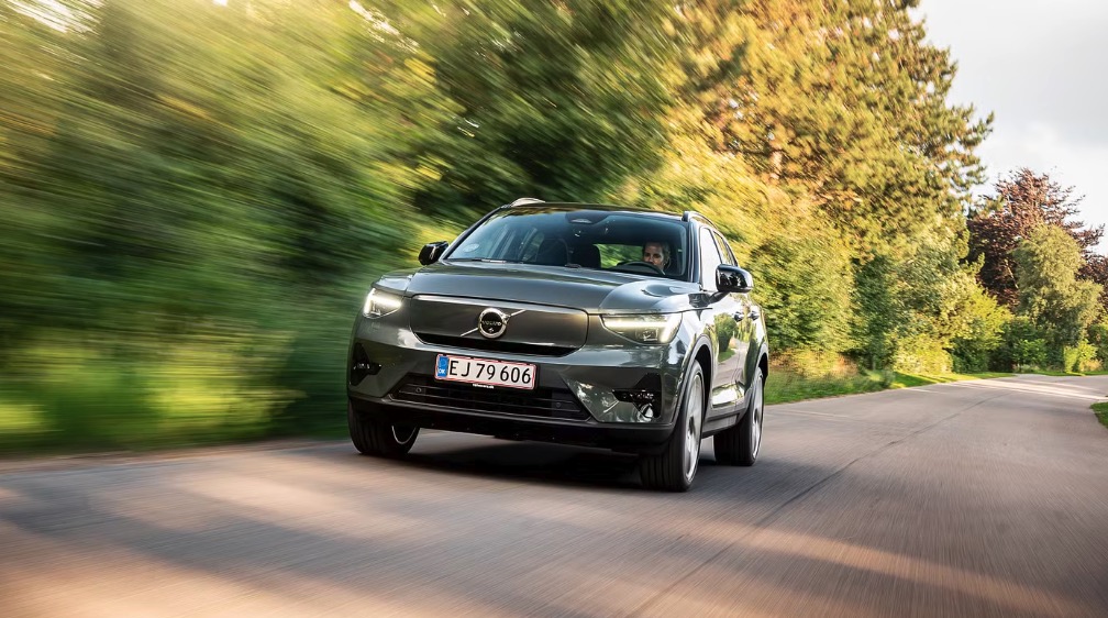 Volvo banker prisen i bund på EX40 og EC40