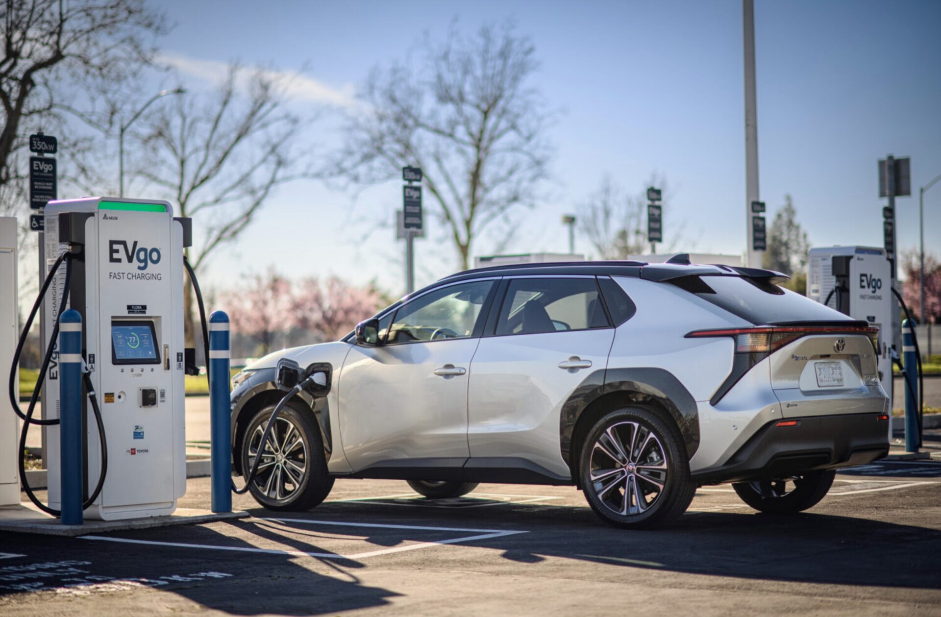 Toyota kan kun sælge 18 elbiler uden statsstøtte