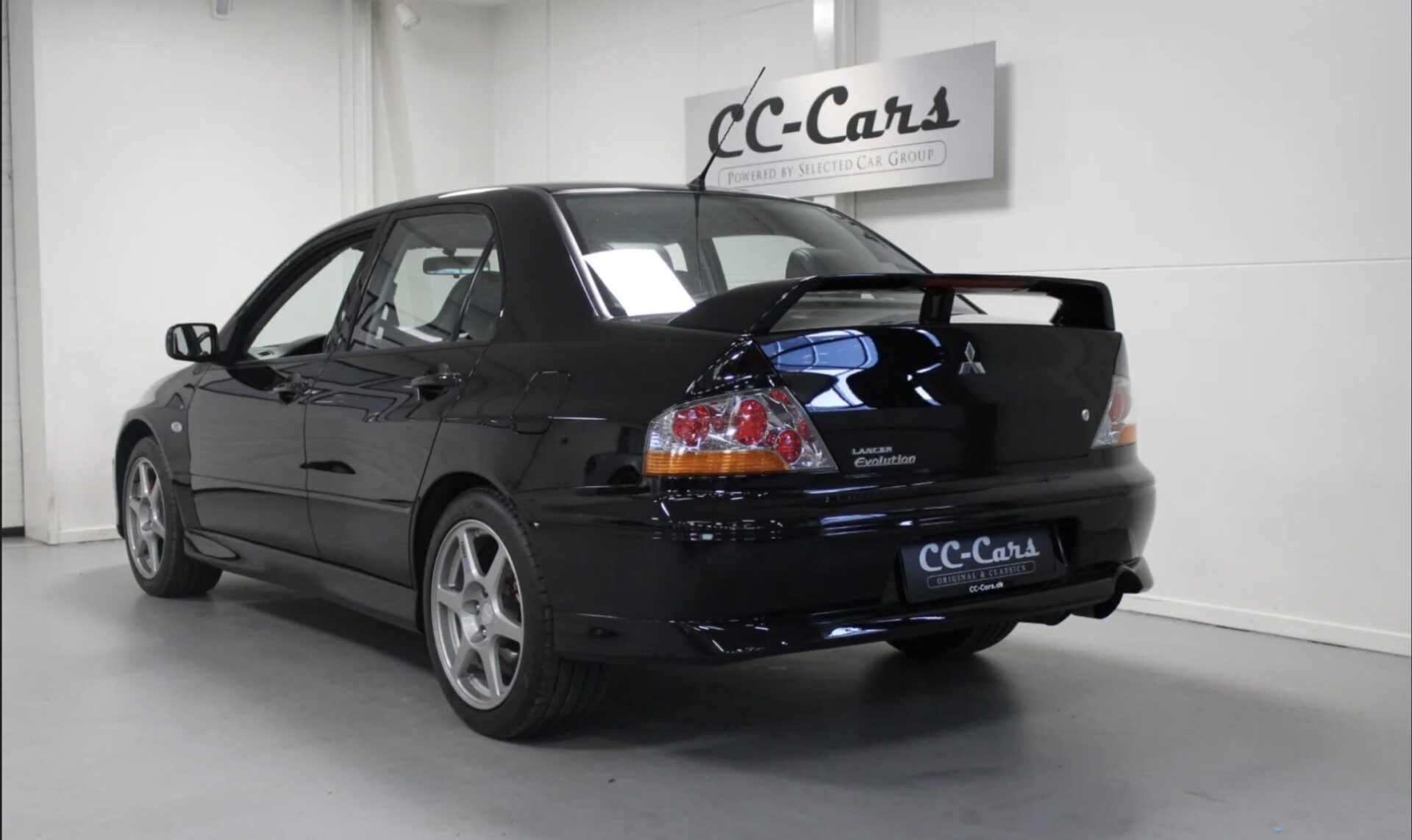 Kong Frederiks Mitsubishi Lancer Evo søger ny ejer