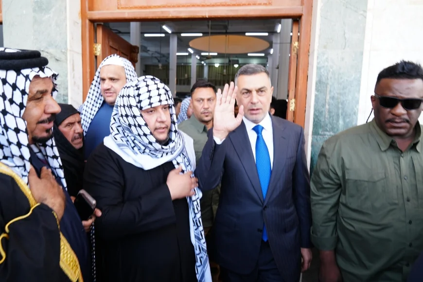 البصرة.. العيداني يقدم واجب العزاء لعائلة اللواء المتقاعد فاضل رماثي