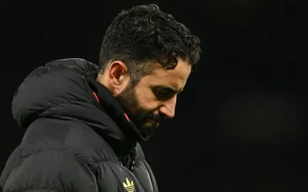 مانشستر يونايتد يعلن إقالة مدربه روبن أموريم