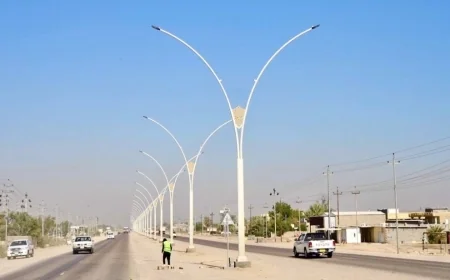 إنجاز مشروع إنارة طريق بصرة – القرنة في ناحية الشافي لتعزيز السلامة المرورية