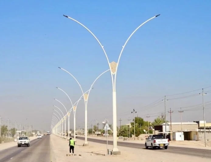 إنجاز مشروع إنارة طريق بصرة – القرنة في ناحية الشافي لتعزيز السلامة المرورية