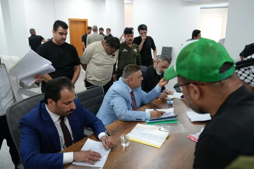 تنفيذاً لتوجيهات المحافظ.. نائب محافظ البصرة ومدير مكتبه يتفقدان "النافذة الواحدة" لتسريع إنجاز معاملات المواطنين