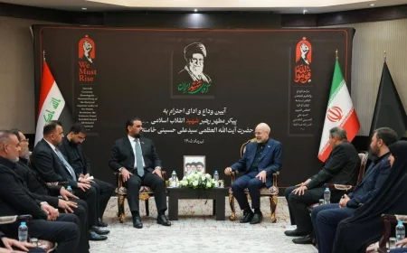 رئيس البرلمان يبحث الملفات الدولية والإقليمية مع رئيس مجلس الشورى الإيراني